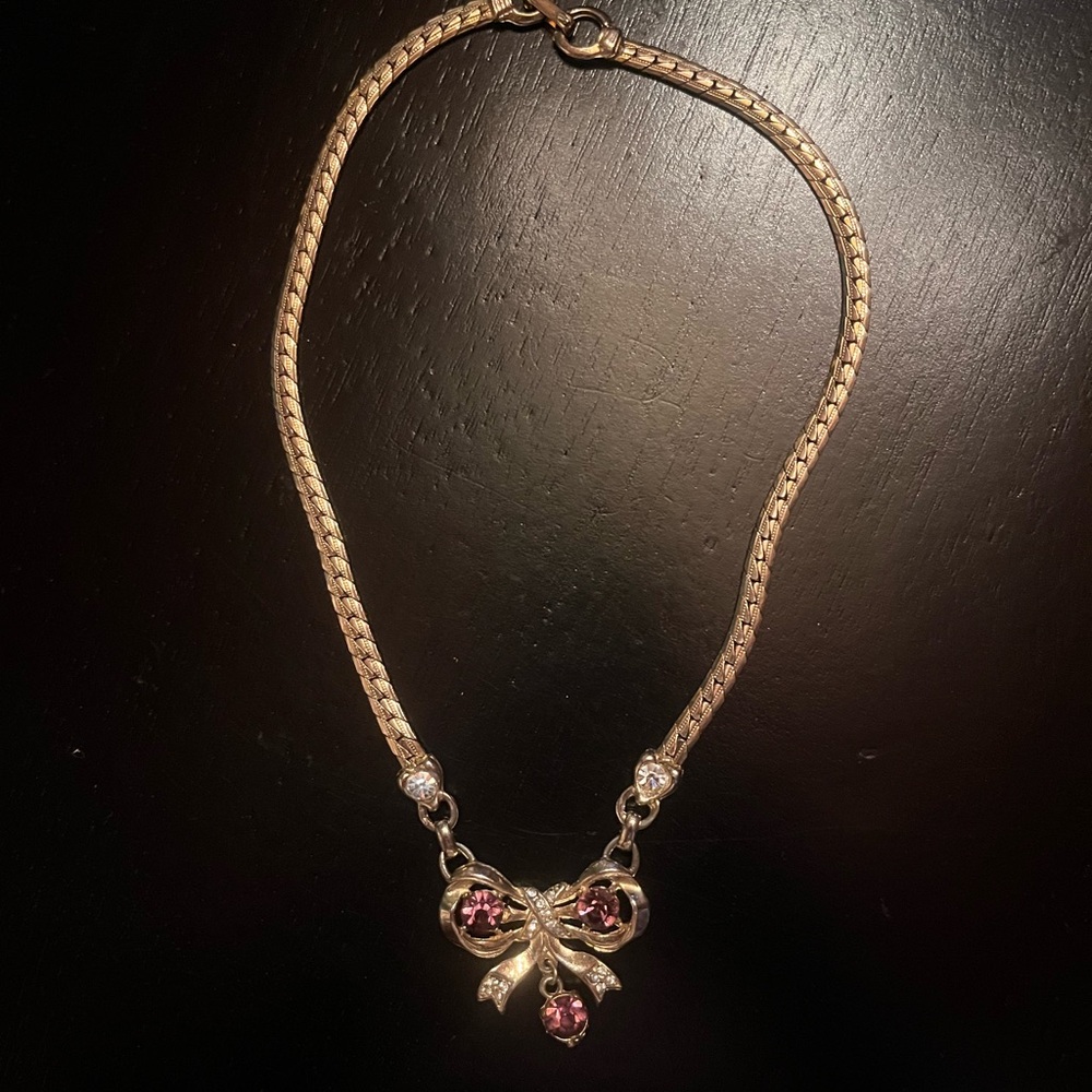 Vintage Gold Tone Necklace with Bow Design Purple Stones